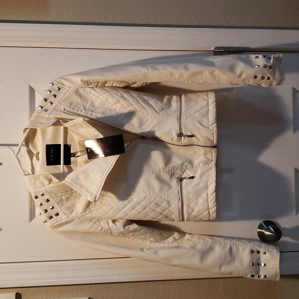 NWT Therapy jacket